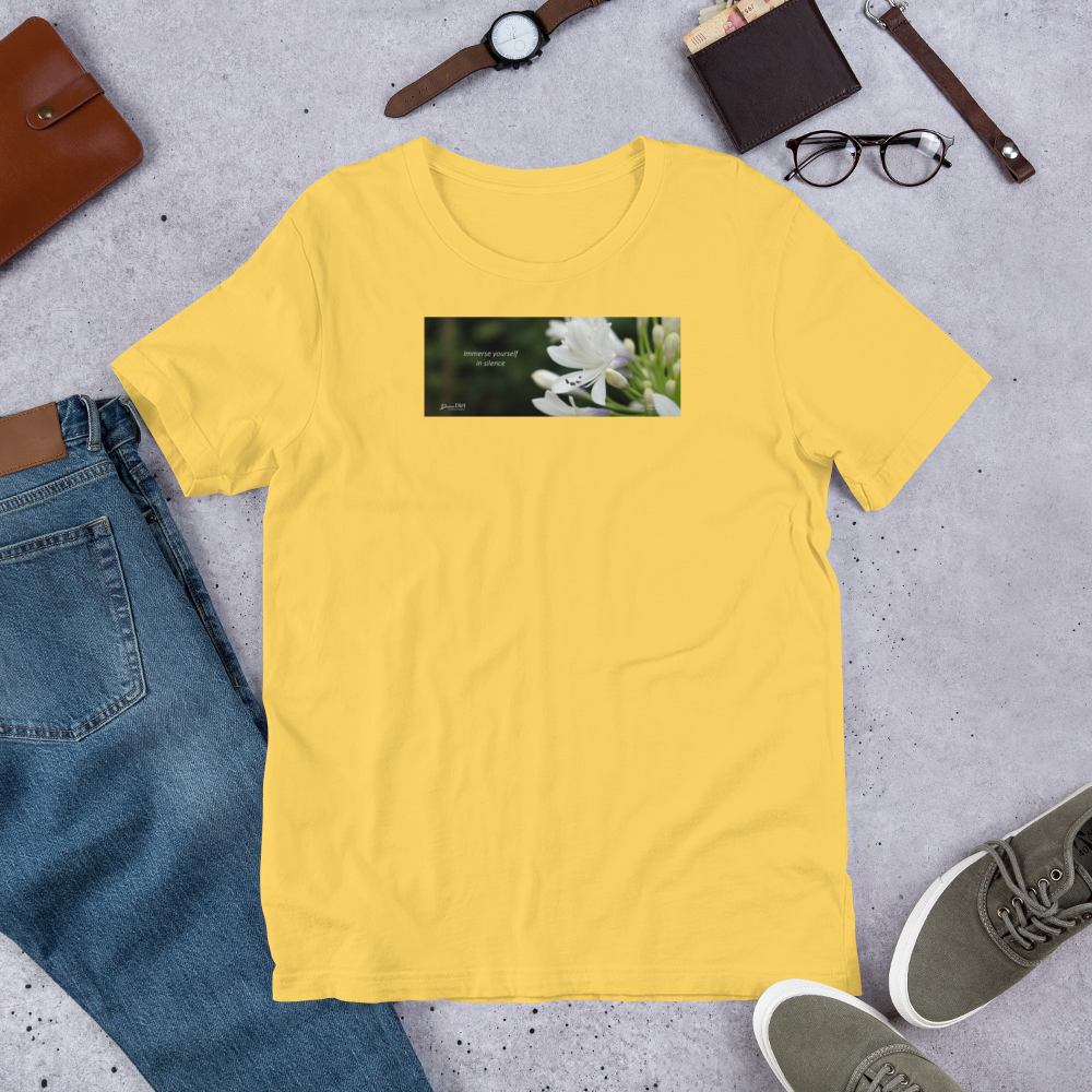 Agapanthus-Indigo Frost. “Immerse yourself in silence”. Short-Sleeve Unisex T-Shirt