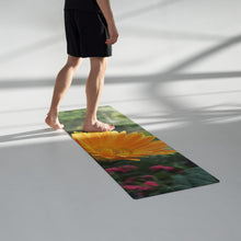 Load image into Gallery viewer, Gerbera Daisy Yoga mat
